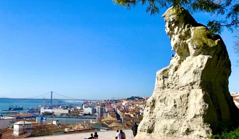 Baixa Chiado By Viewpoint & Museum * Lissabon